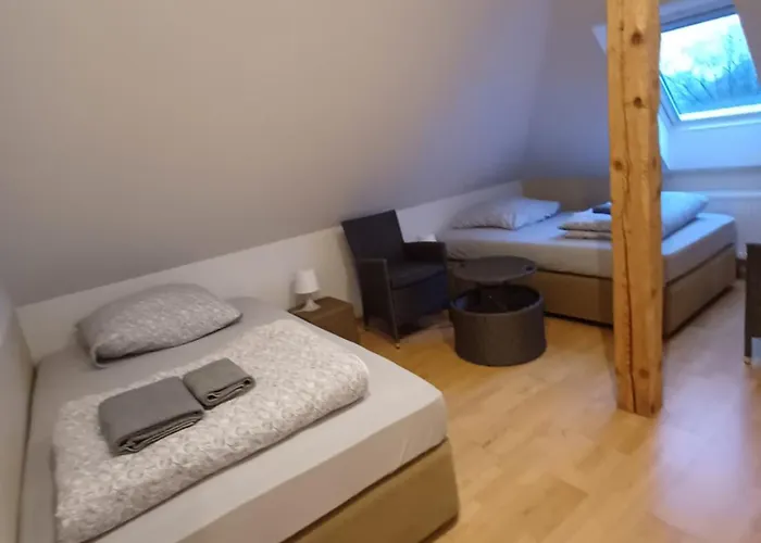 Doppelzimmer-bad-kuehlschrank-tv-19 * Meine