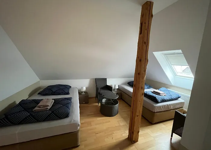 Doppelzimmer-bad-kuehlschrank-tv-19 Meine